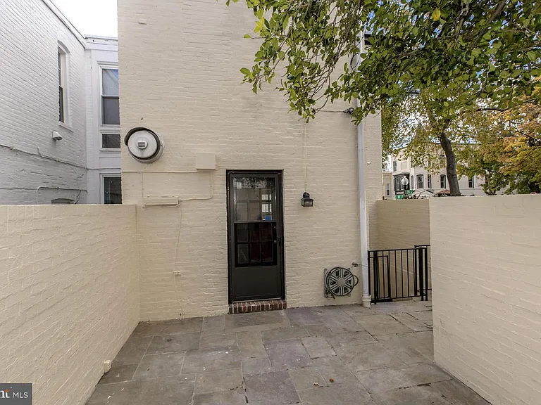 1401 35th St NW — Photo 30