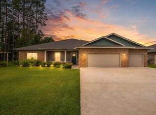 2607 Lovewood Dr, Navarre, FL 32566