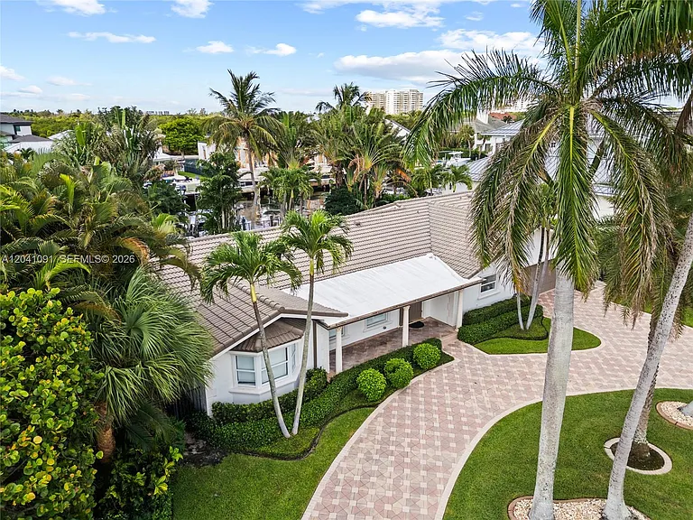 18 Eleuthera Dr — Photo 7
