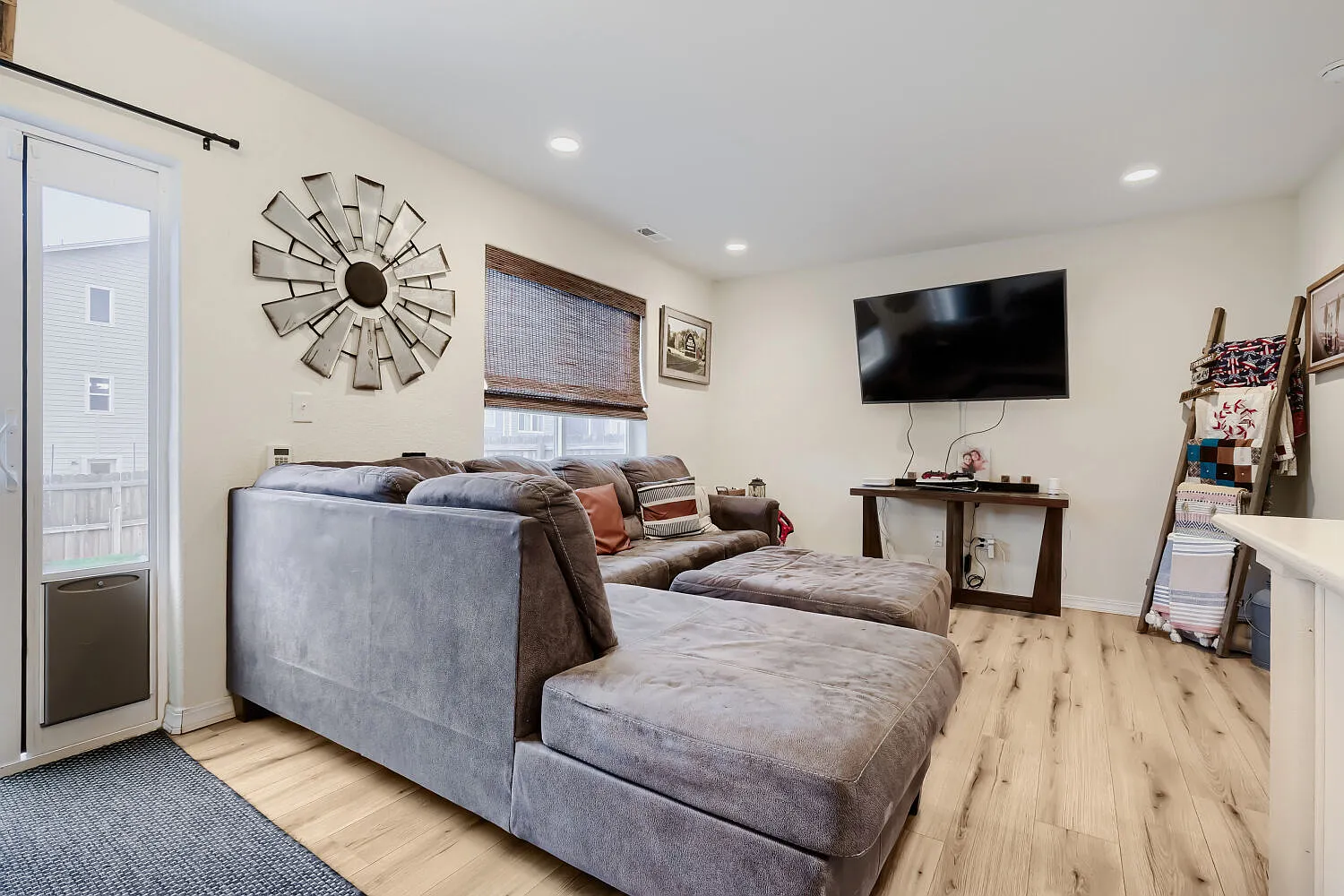 8023 Nico Way - 1 — Photo 4