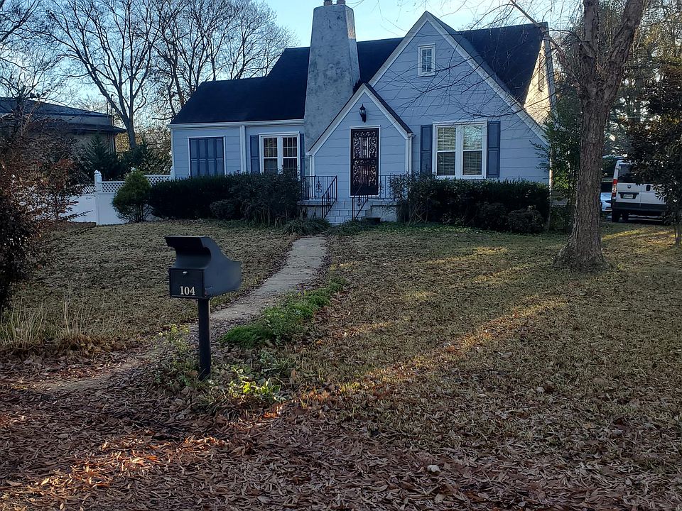 2nd image of 104 Amhurst Ave