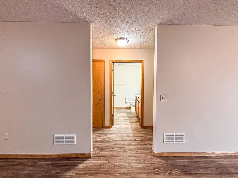 1627D Gunston Dr — Photo 4