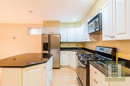 3rd image of 216 W 138th St #1