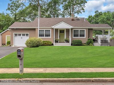 19 Germania Court, Toms River, NJ, 08755