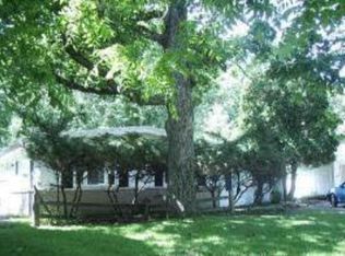 4741 Linden Ave, Glenview, IL 60025