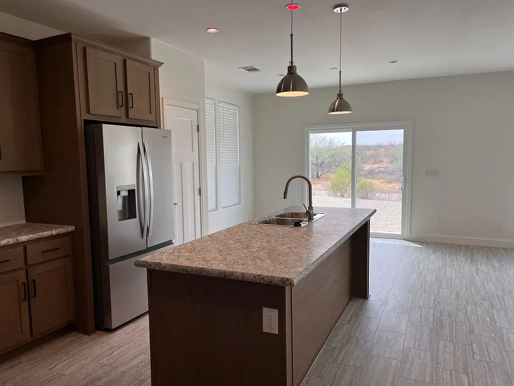 2 bed, 2.0 bath, 1500 sqft, $1,751 — Photo 2