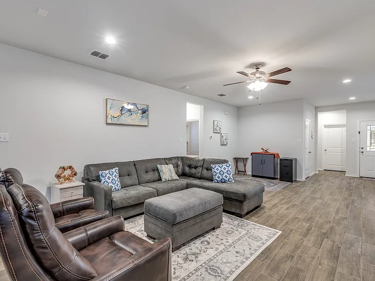 3315 Celestial Ln — Photo 4
