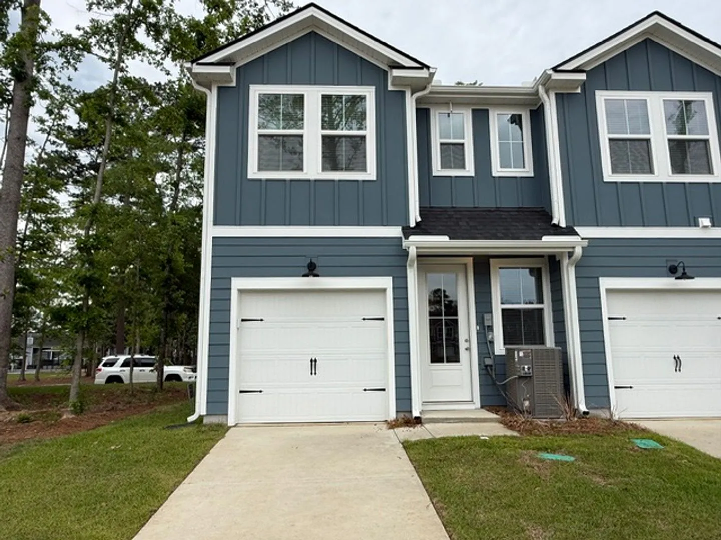 3 Bedroom 2.5 Bathroom Townhouse in Windward Village - Summerville — Photo 3