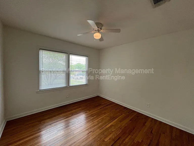 3543 Bayou Blvd — Photo 31
