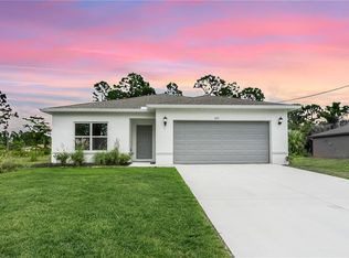 423 Pauline Ave, Lehigh Acres, FL 33974