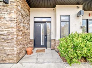 15 E Rosscarrock Gate SW #109, Calgary, AB T3C 1E6