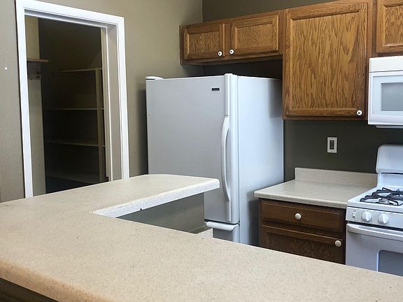 5th image of 6090 Allred Pl Unit 102