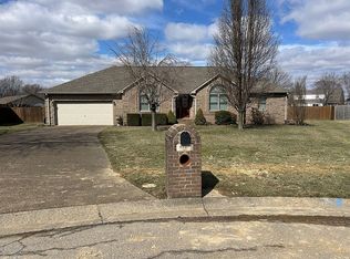 1900 Stratford Dr, Owensboro, KY 42301