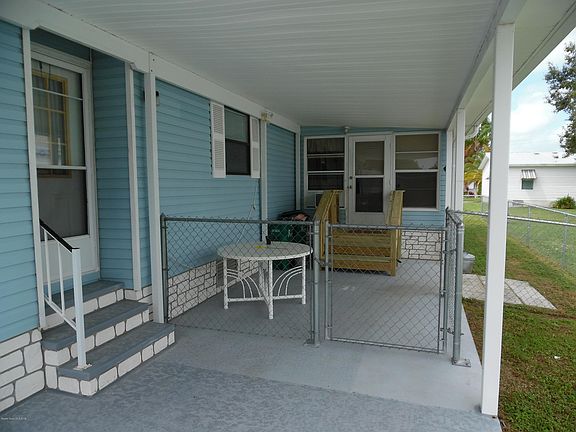 3rd image of 1225 Calusa Dr
