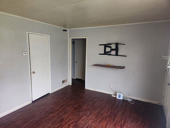 3rd image of 7365 Westchester Dr