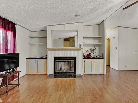 4th image of 737 Saddlewood Blvd