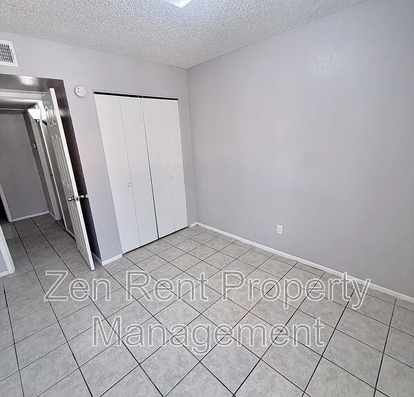 44 S Williams St #15 — Photo 15