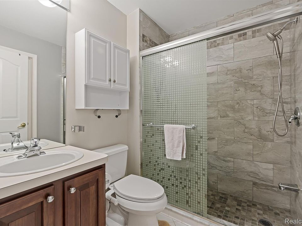 48495 Central Park Dr, photo 26