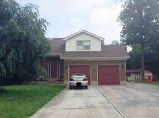 7505 Crabtree Dr, Louisville, KY 40228