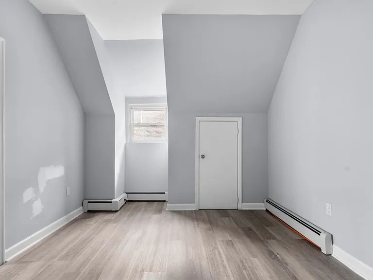 104 Buena Vista Ave — Photo 12