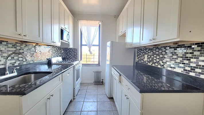 Rented by BRICK & GALO REALTY CORP | media 10