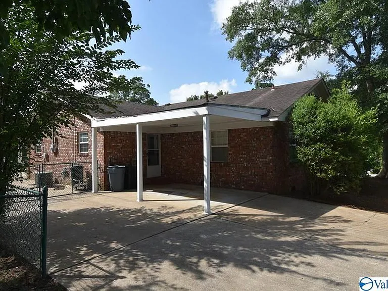 3500 Colonial Dr — Photo 4