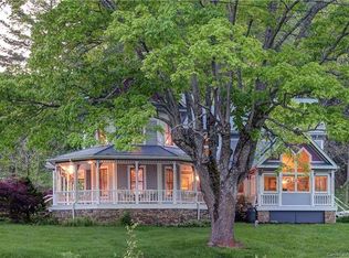 57 Jr Pate Rd, Burnsville, NC 28714