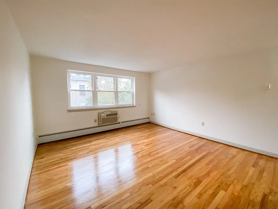 180 Bond St / Theo Investments LLC