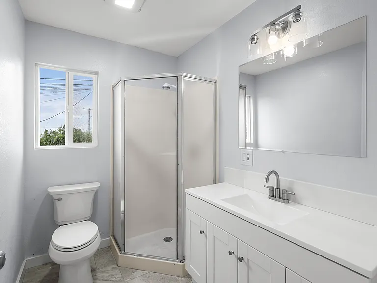 1st bathroom ensuite