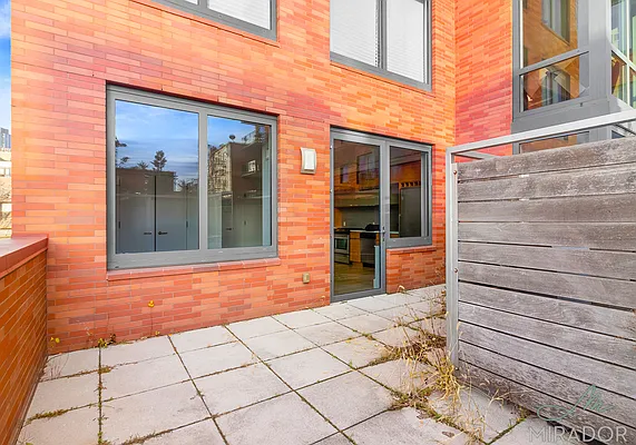 Rented by Mirador Real Estate | media 23