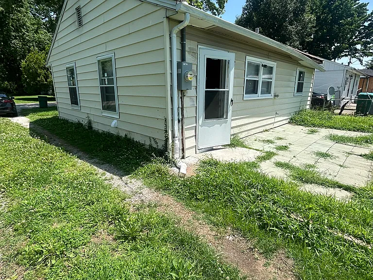 12 Agnes Dr — Photo 33