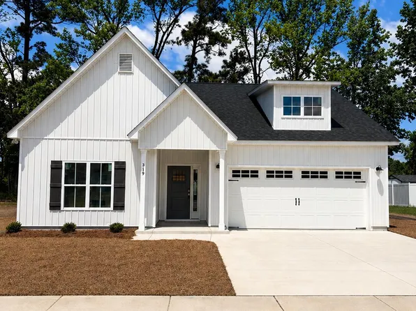 319 Mangrove Court, Ayden, NC 28513