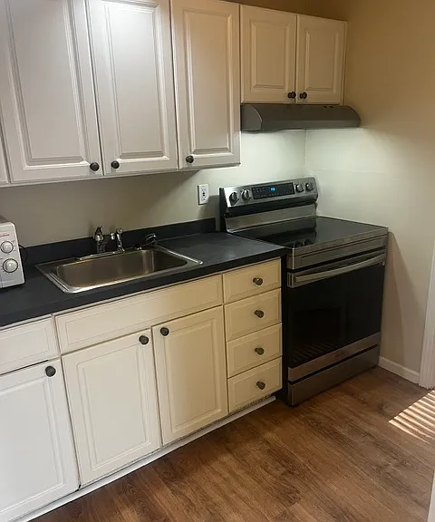 135 Hamilton Pl #A — Photo 5