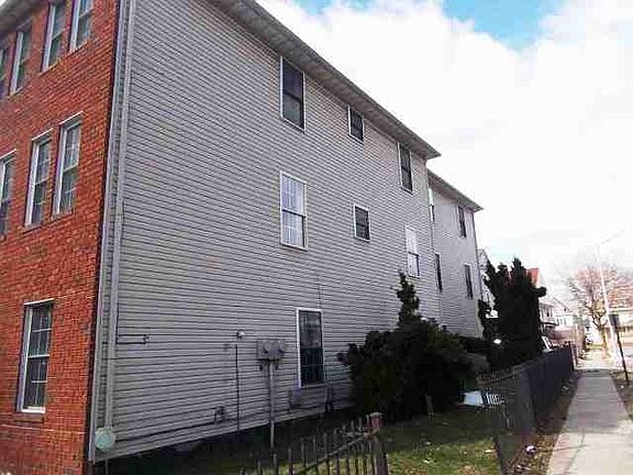 3rd image of 93 S Burnett St