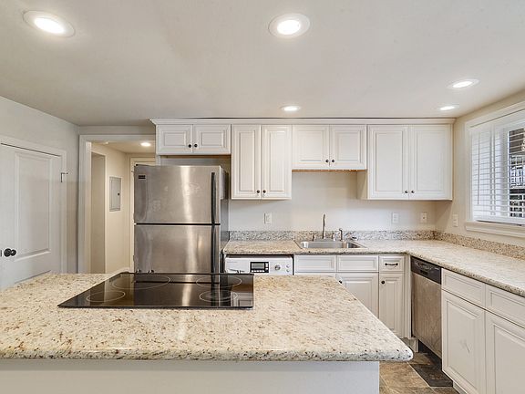 3rd image of 4540 Canal St #104