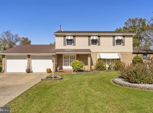 13 Clover Ln, Quakertown, PA 18951