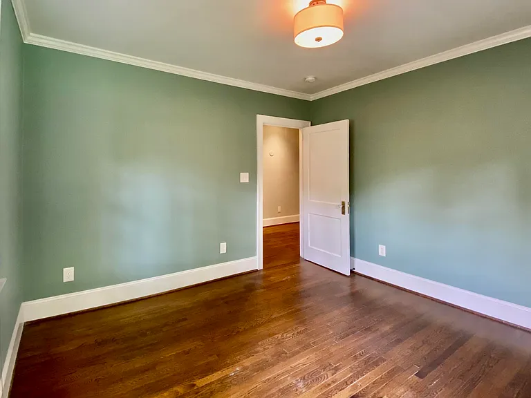 1317 Vickers Ave — Photo 18