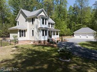 7563 S Shore Dr, Gloucester, VA 23061