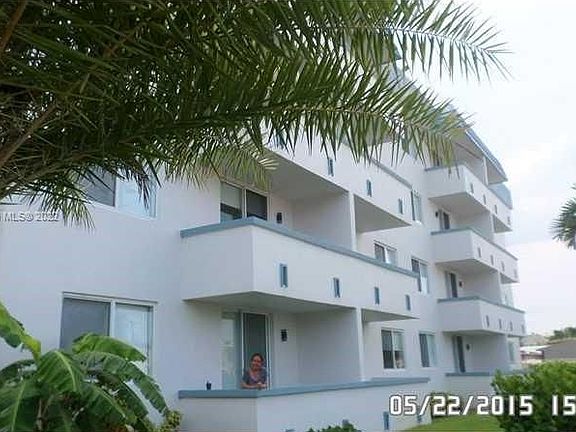 3rd image of 11750 NE 16th Ave #404