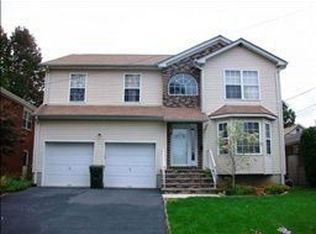 545 School Pl, Scotch Plains, NJ 07076