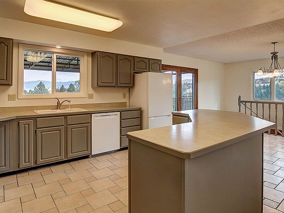 3rd image of 3450 Ravenwood Ln