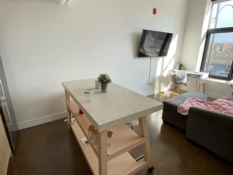 1961 N Milwaukee Ave #201 — Photo 15