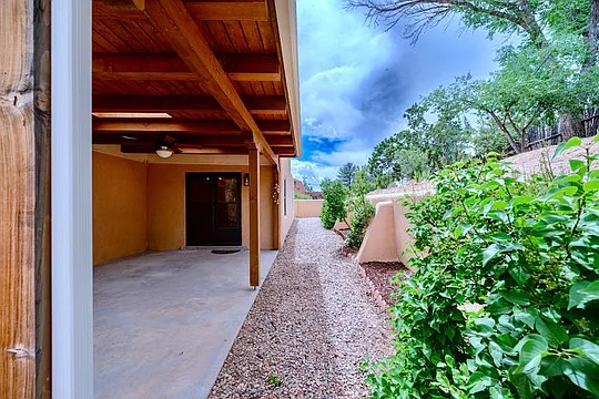 2192 Lumbre Ct — Photo 34