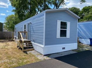 2735 S 14th St #12, Springfield, IL 62703