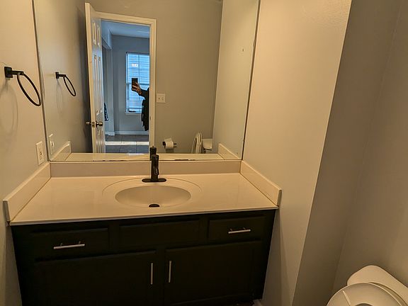 3rd image of 534 Big Bear Ln