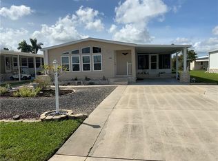 250 Pine Key Ln #206, Naples, FL 34114