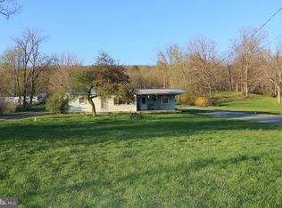 9697 Masters Rd, Waynesboro, PA 17268