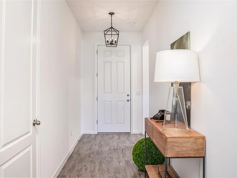 4919 Tobermory Way — Photo 7