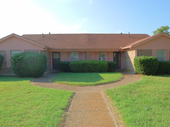 1118 N Nolan River Rd APT A
