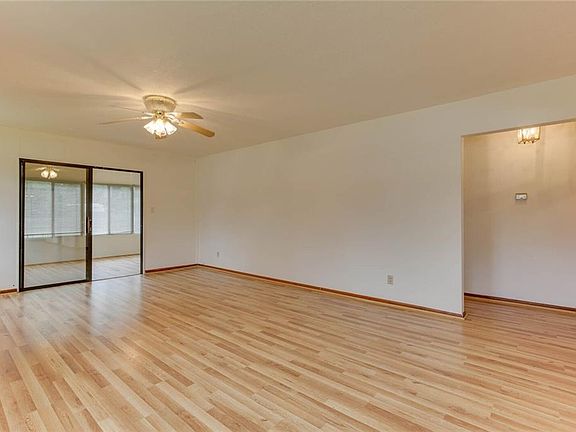 4th image of 277 Appian Ave